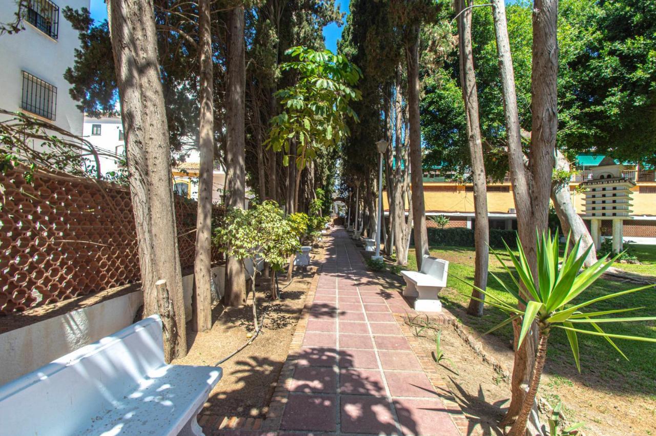 Ferienwohnung El Rocio En La Playa De Cariluela Torremolinos Exterior foto