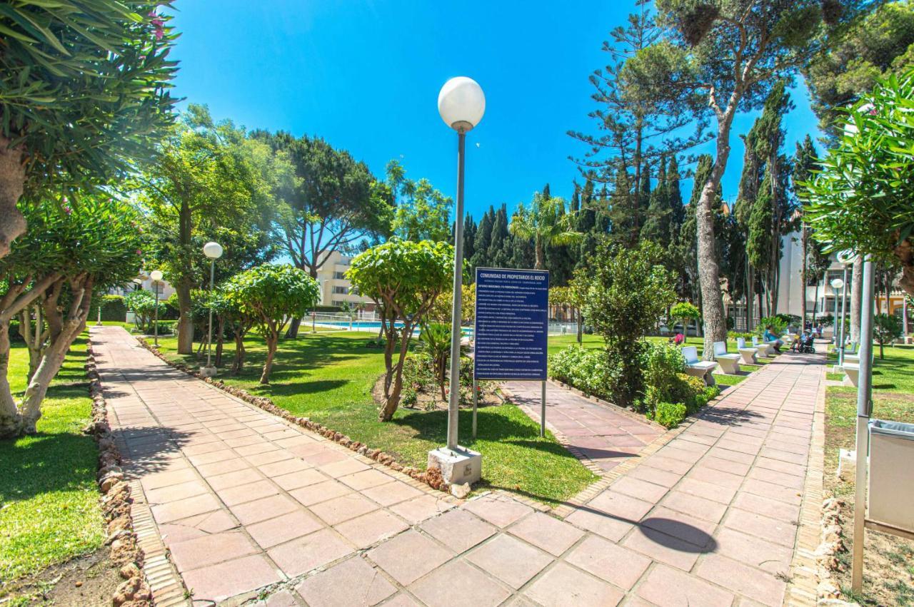 Ferienwohnung El Rocio En La Playa De Cariluela Torremolinos Exterior foto